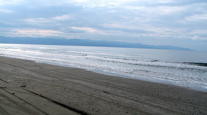 guzelyurt bay walk