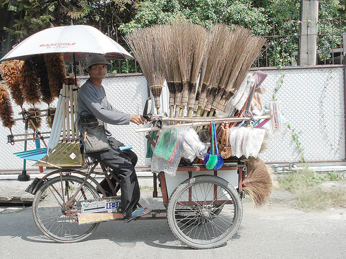 brush seller