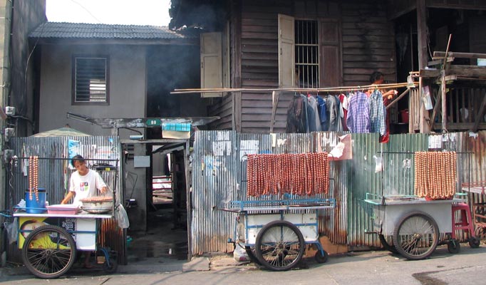 Isaan sausage vendor