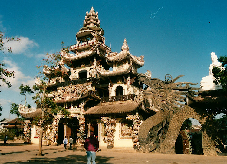 Linh Phuc temple