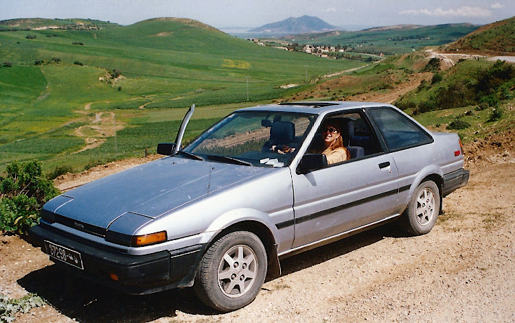 into the hills behind Tabarka